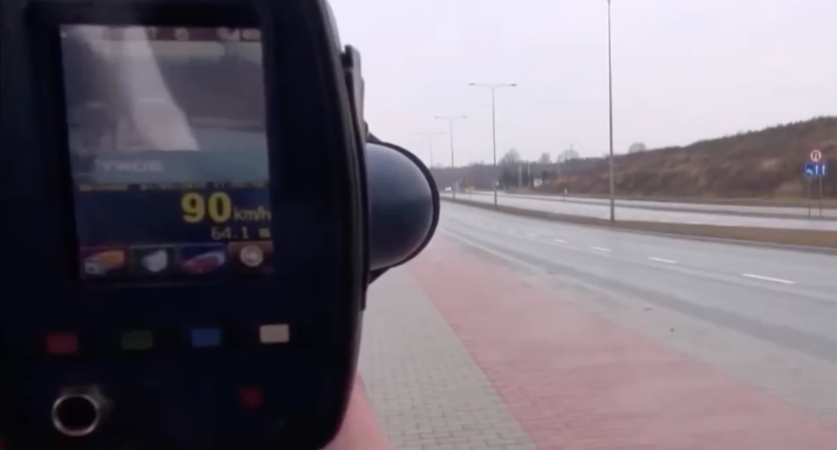 Ci kierowcy dostali nielegalne mandaty. Lista niehomologowanych radarów w Polsce 
