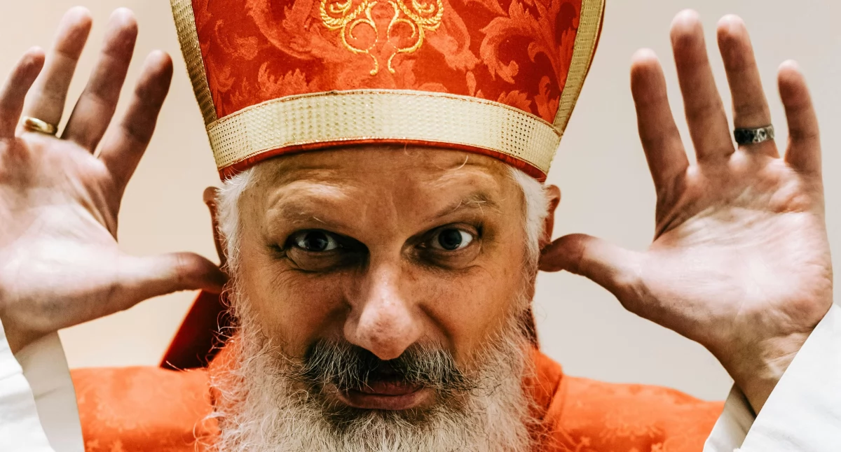 Arcybiskupi Michalik i Szal zamieszani w krycie pedofilii. Obrzydliwe zachowanie kleru