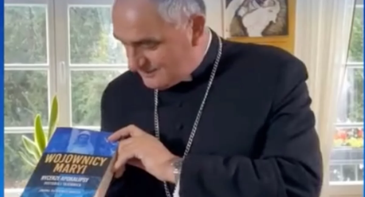 Biskupi błagają MON o jedną lekcję religii w szkołach. Ostateczna decyzja w rękach Donalda Tuska 