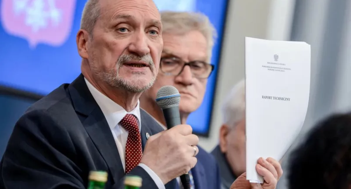 Macierewicz ugotowany! Prokurator wszczął pięć śledztw w sprawie tzw. komisji smoleńskiej