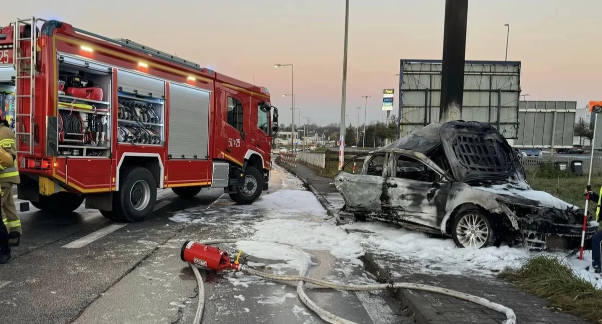 Straszny wypadek w Mikołowie na Śląsku. Kierowca spłonął żywcem na DK44 – są zdjęcia 