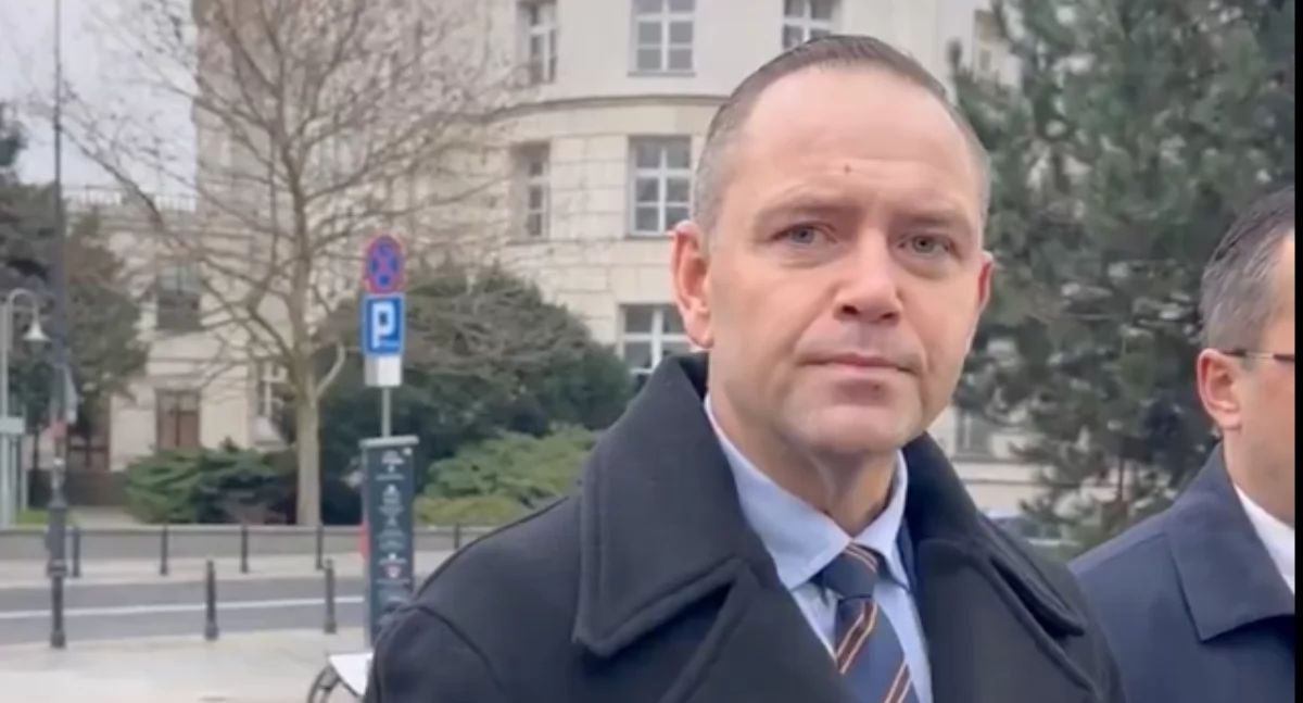 Karol Nawrocki uciekł z konferencji prasowej. Kandydat PiS nie wie, czym jest Traktat Ottawski 