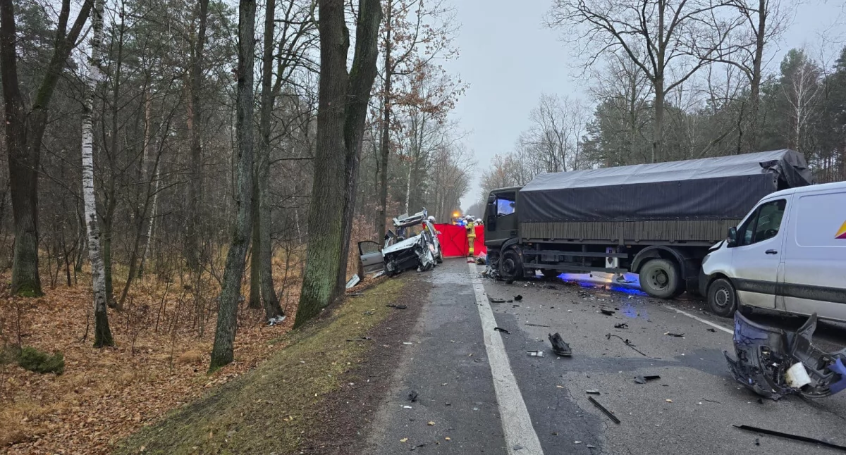 Wypadek wojskowej ciężarówki – ranni żołnierze! Zderzenie na DK631 koło Sierakowa 