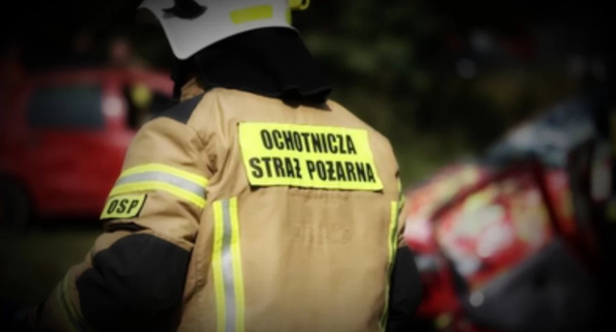 Kalisz: Pożar w kamienicy na ulicy Ciasnej. Troje dzieci i kobieta w szpitalu