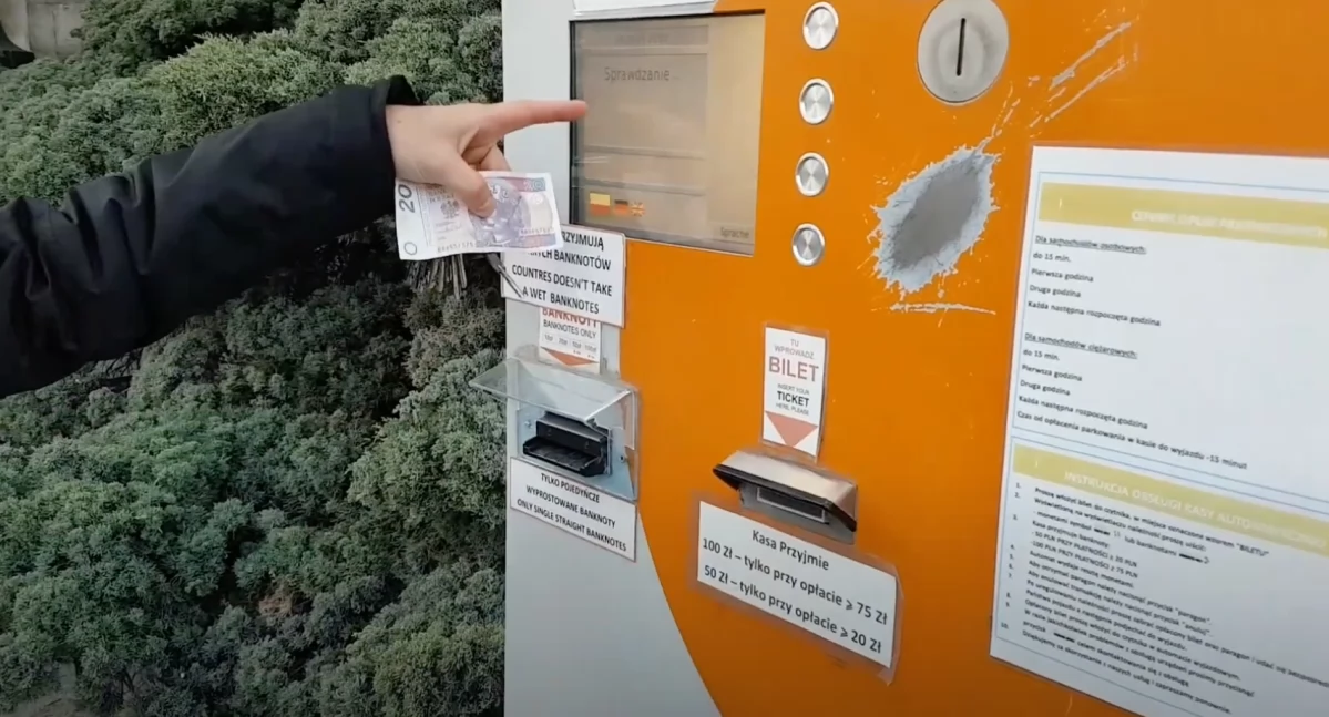 Wiadomo, ile Warszawa zarobiła z mandatów. Kierowcy wpłacili zawrotną sumę 