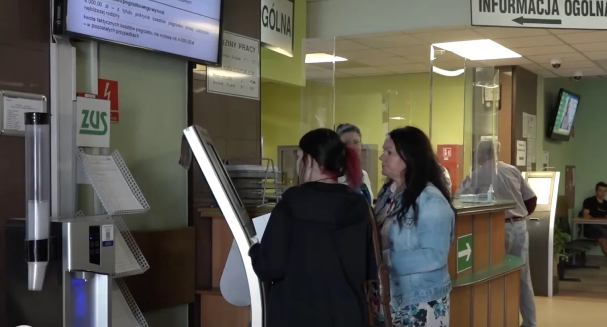 Ograniczenia programu 800 plus – kto nie dostanie pieniędzy? Minister dementuje plotki 