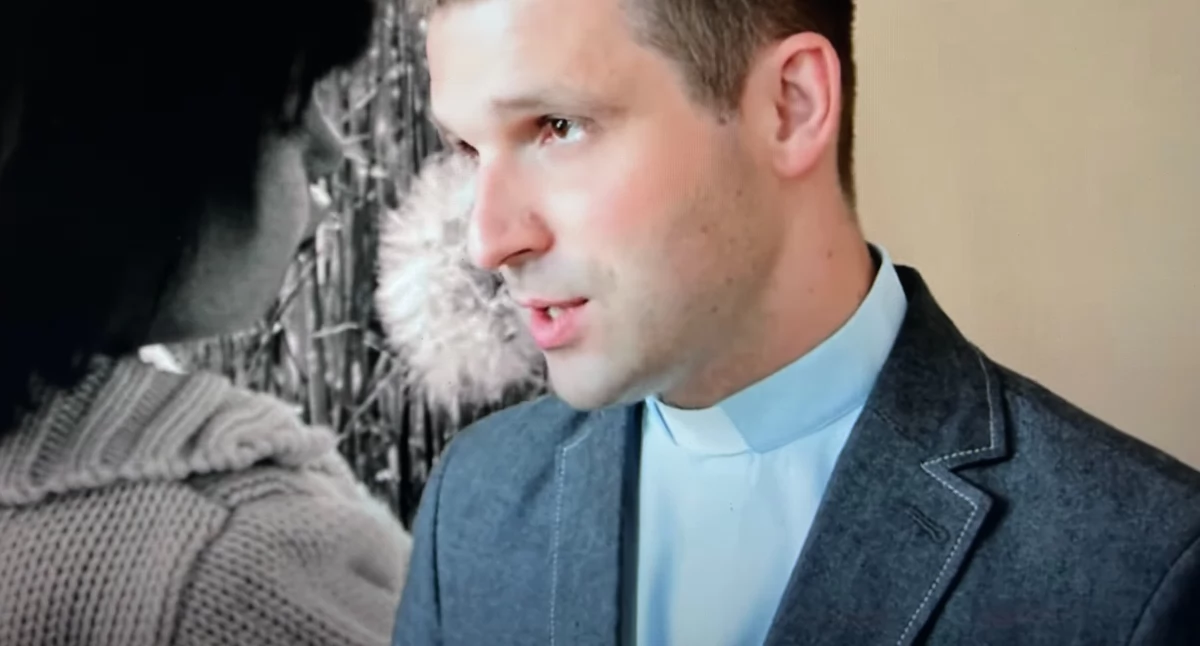 Ksiądz pedofil Mateusz Napierała z Poznania w rękach policji. Wiemy co czeka go w więzieniu