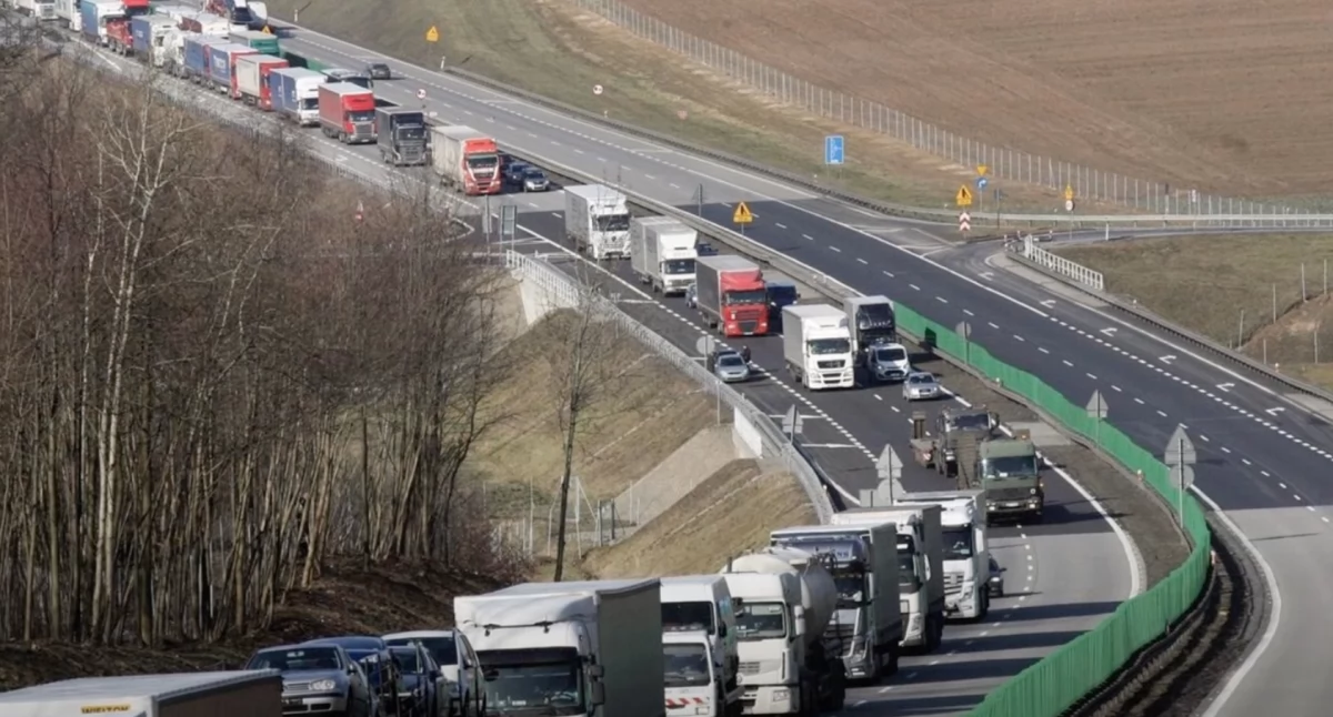 Zderzenia na A4. Wypadek koło Opola – korki i objazdy w kierunku Katowic