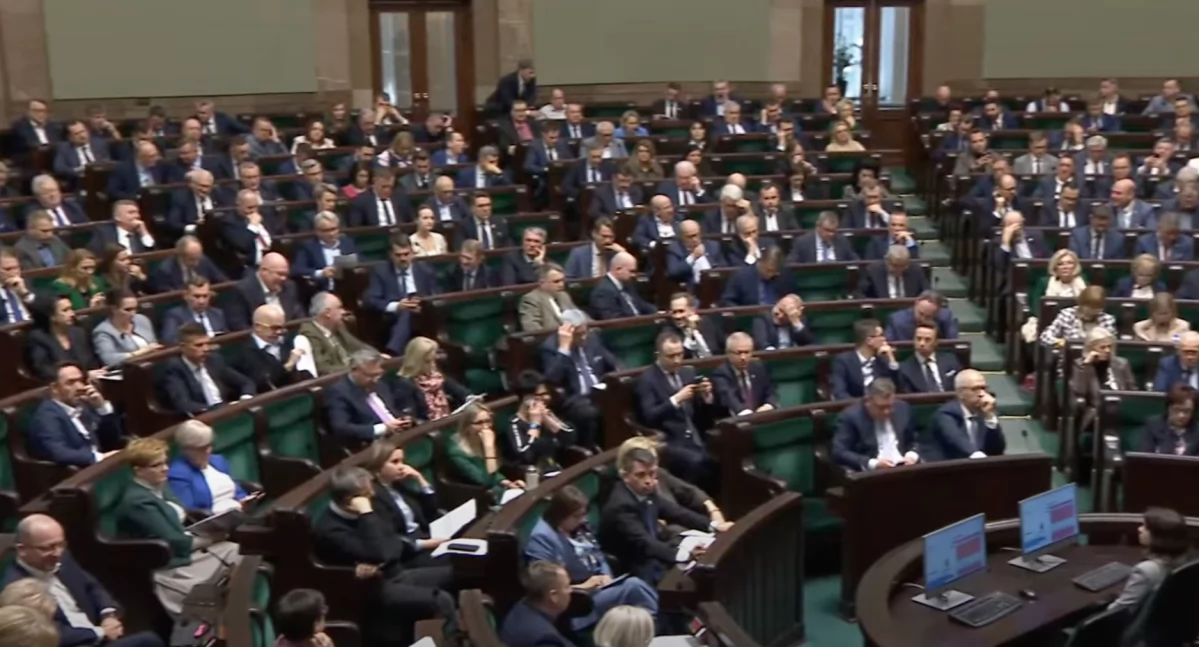Dziś 32. posiedzenie Sejmu. W planie deregulacje, podatki i pryszczyca 