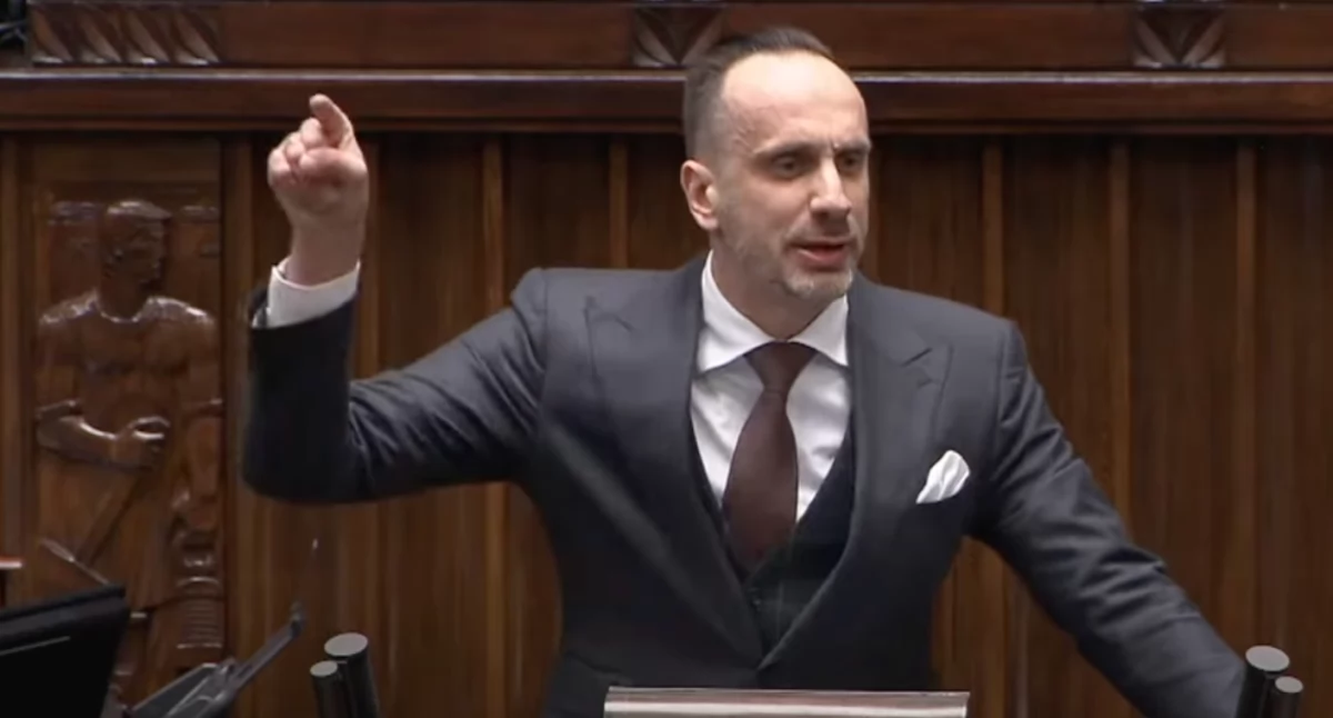 Janusz Kowalski straszy migrantami z Niemiec. Twierdzi, że dowody znalazł na wschodzie