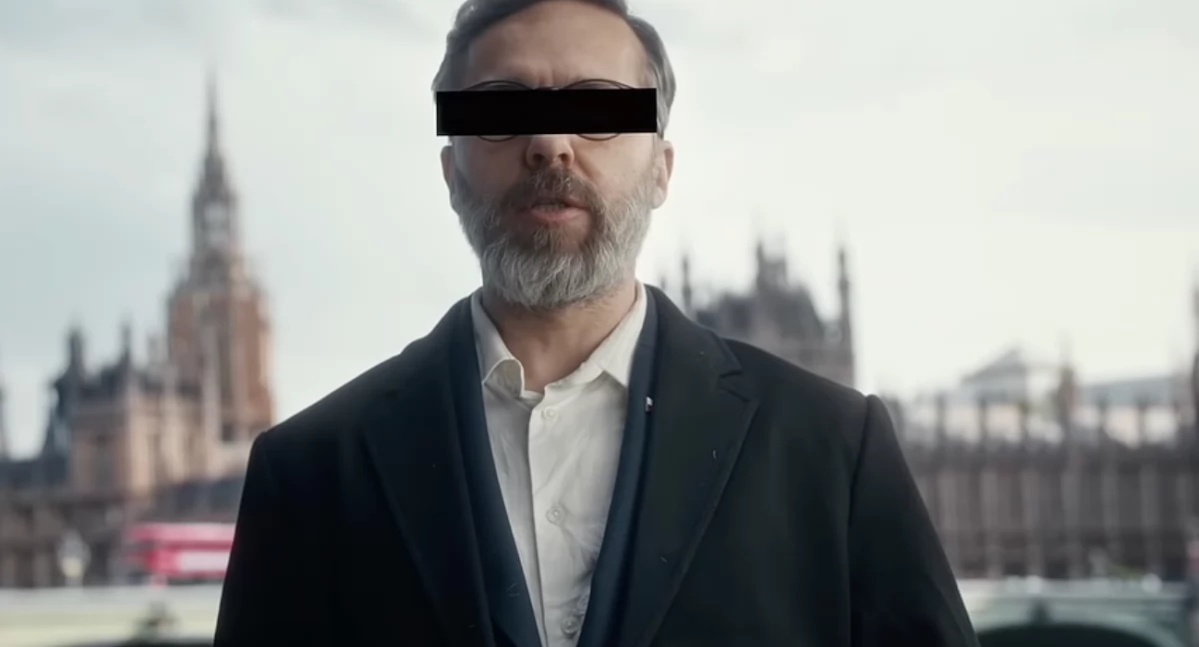 „Londyn na bogato” – tak ma bawić się szef RARS. Mocny spot zachęca do głosowania 
