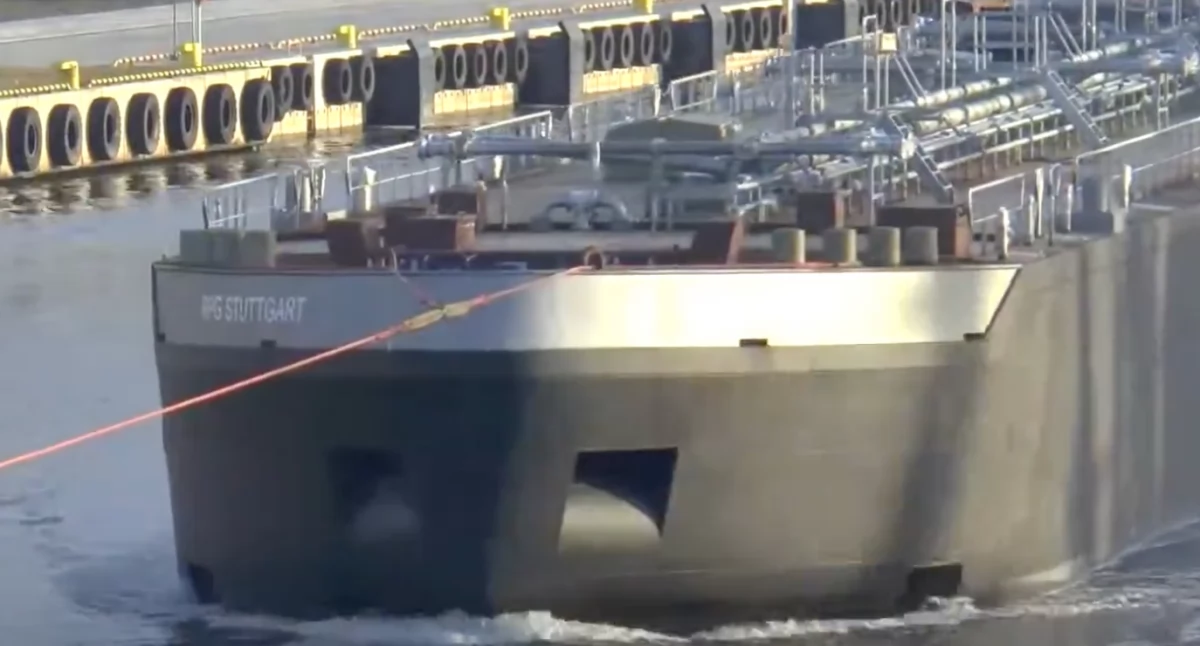 Rosyjski statek „floty cieni” przy kablu Polska–Szwecja. Interweniowało Wojsko Polskie