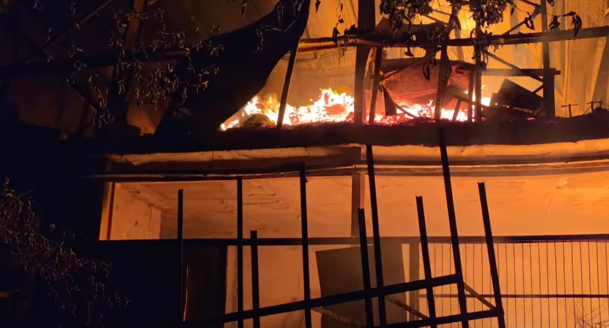 Pożar hali w Kawęczynie. Prokuratura wszczyna śledztwo i wnioskuje o zespół śledczy