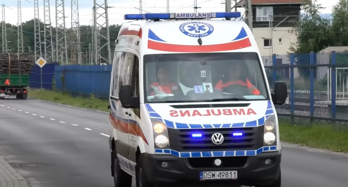 Gwałtowne burze nad Polską. Tysiące interwencji strażaków, są zniszczenia i poszkodowani