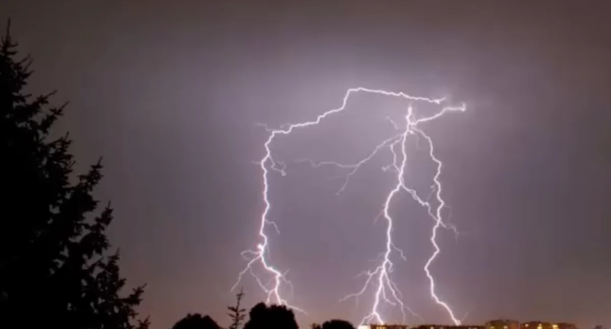 Burze i upały nad Polską. Alerty pogodowe IMGW i RCB w kilkunastu województwach