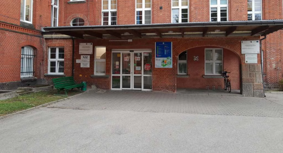 Zalany szpital w Giżycku. Ewakuacja pacjentów z OIOM-u i SOR-u