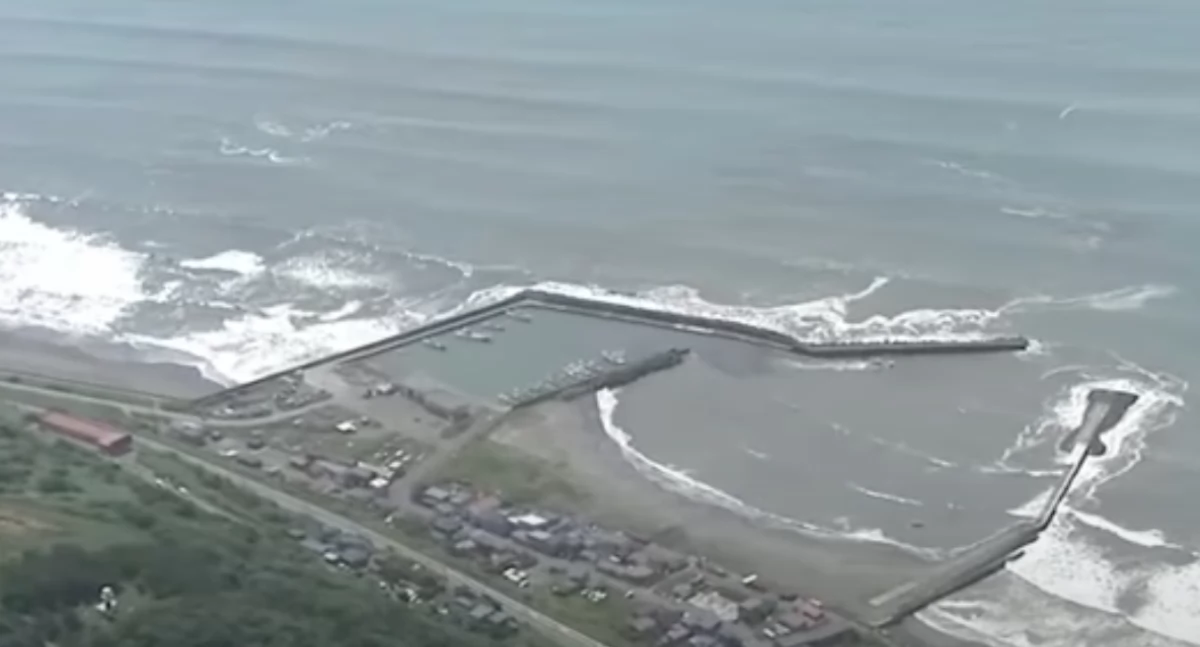 Tsunami po trzęsieniu ziemi uderzyło w Wyspy Kurylskie. Stan wyjątkowy na Kamczatce