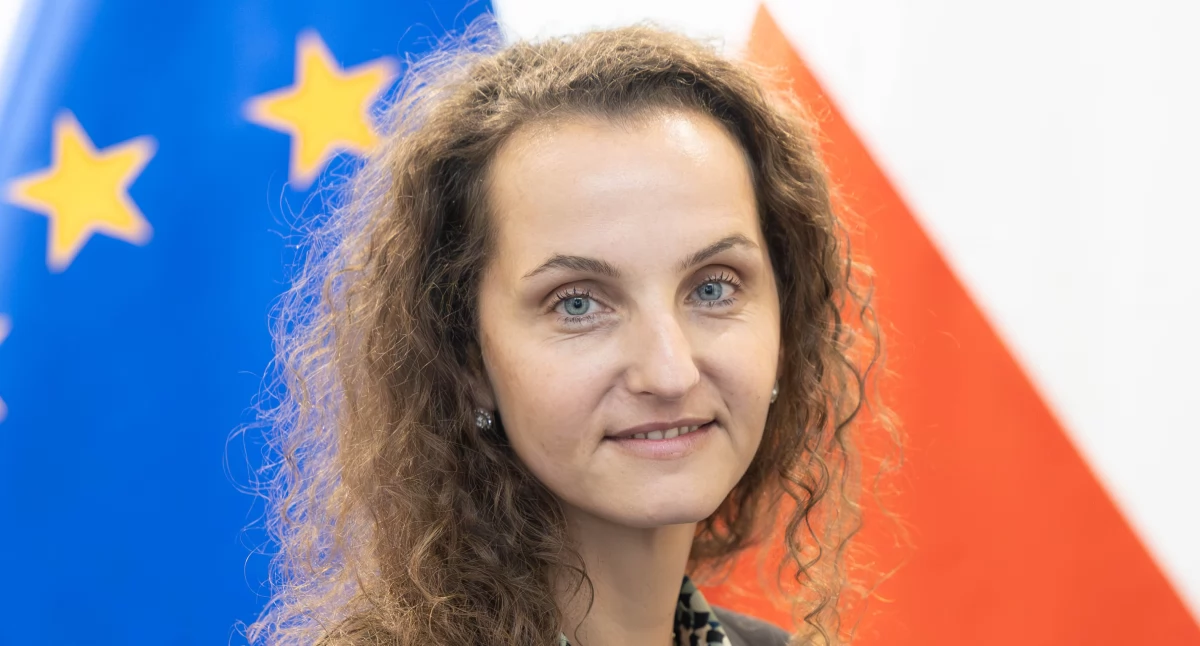Kim jest Karolina Gałecka? Kariera zawodowa i doświadczenie nowej rzecznik MSWiA 