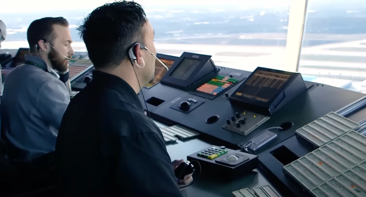 Air Show Radom 2025. Pomyłka kontrolera mogła doprowadzić do katastrofy F-16