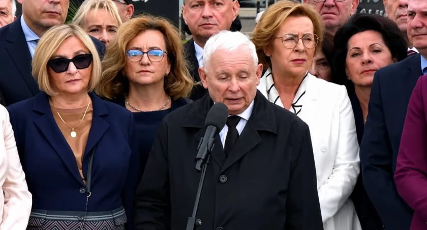 Miesięcznica katastrofy smoleńskiej w Warszawie. Kaczyński: „Potrzebna jest jedność prawicy”