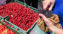 Czereśnie droższe niż rata za iPhone! Cena owoców zwala z nóg