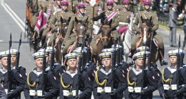 Defilada wojskowa w Warszawie - utrudnienia w ruchu, komunikacja