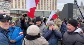 Dzisiaj 177. miesięcznica smoleńska. Wieniec Komosy boli PiS, przepychanki przed pomnikiem