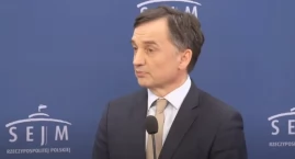 Zbigniew Ziobro na komisji regulaminowej. Stawił się przed głosowaniem 