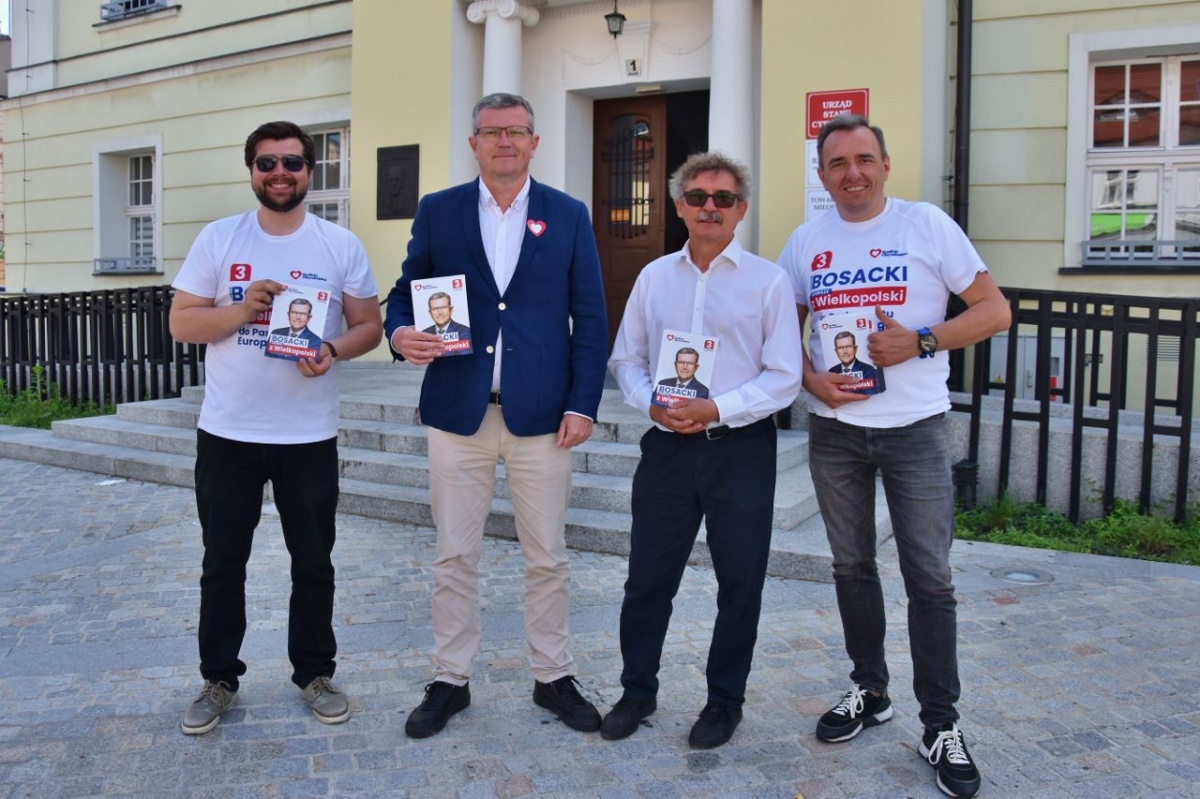 Bosacki z KO w Kościanie. Walczy o głosy