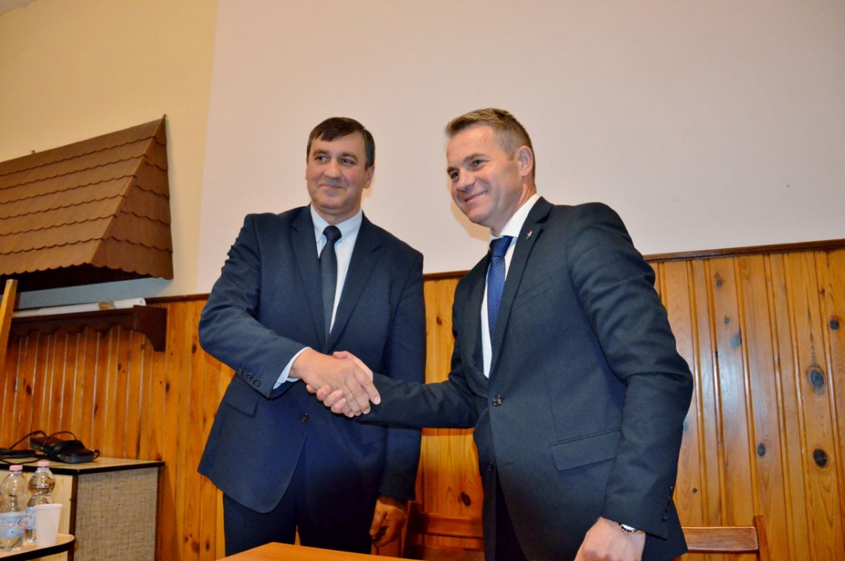 Kaczmarek 41,02%, Ruszkiewicz 23,57%. Potrzebna koalicja w radzie