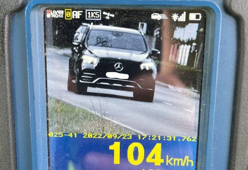 Jechał ponad 100 km/h w terenie zabudowanym!
