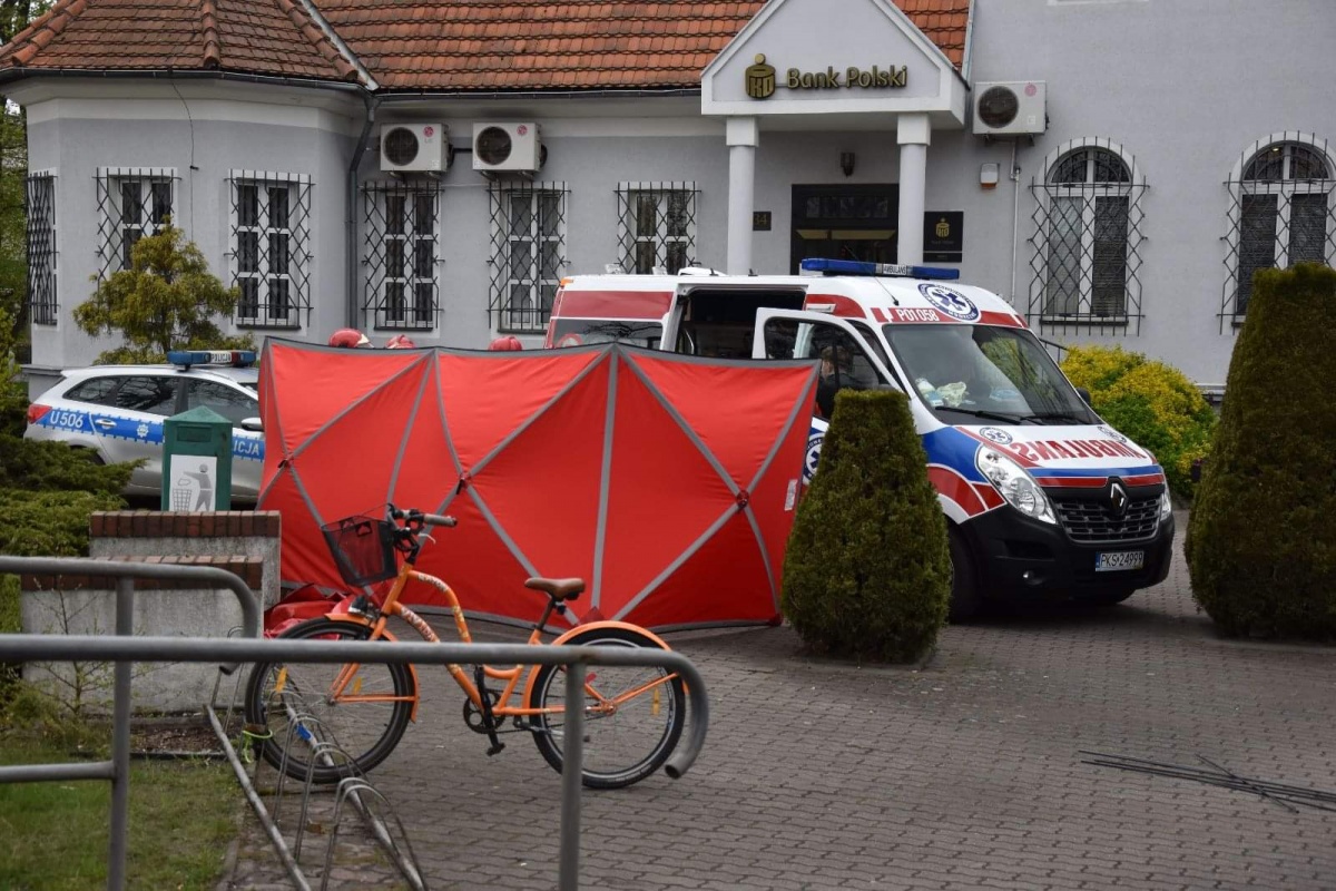 Mężczyzna zmarł na ulicy. Na pomoc było już za późno