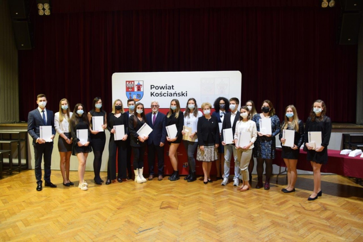 Stypendia powiatu kościańskiego dla studentów