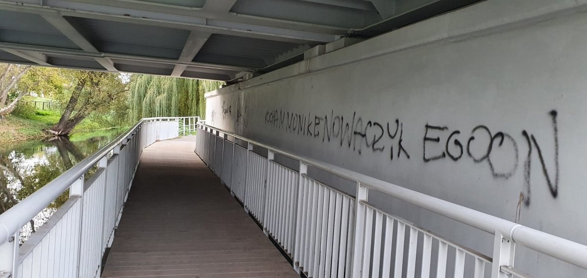 Stanie przed sądem za wyznanie uczuć!
