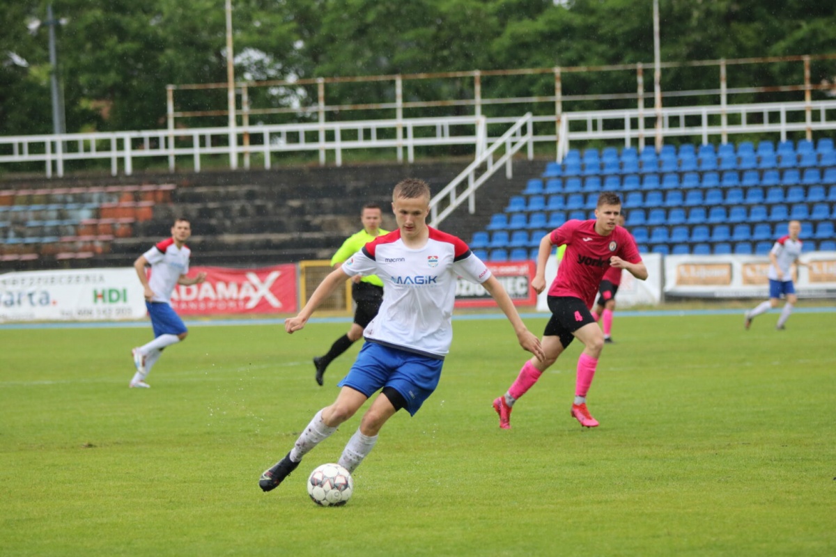 Obra wygrywa z TPS Winogrady 4:0!