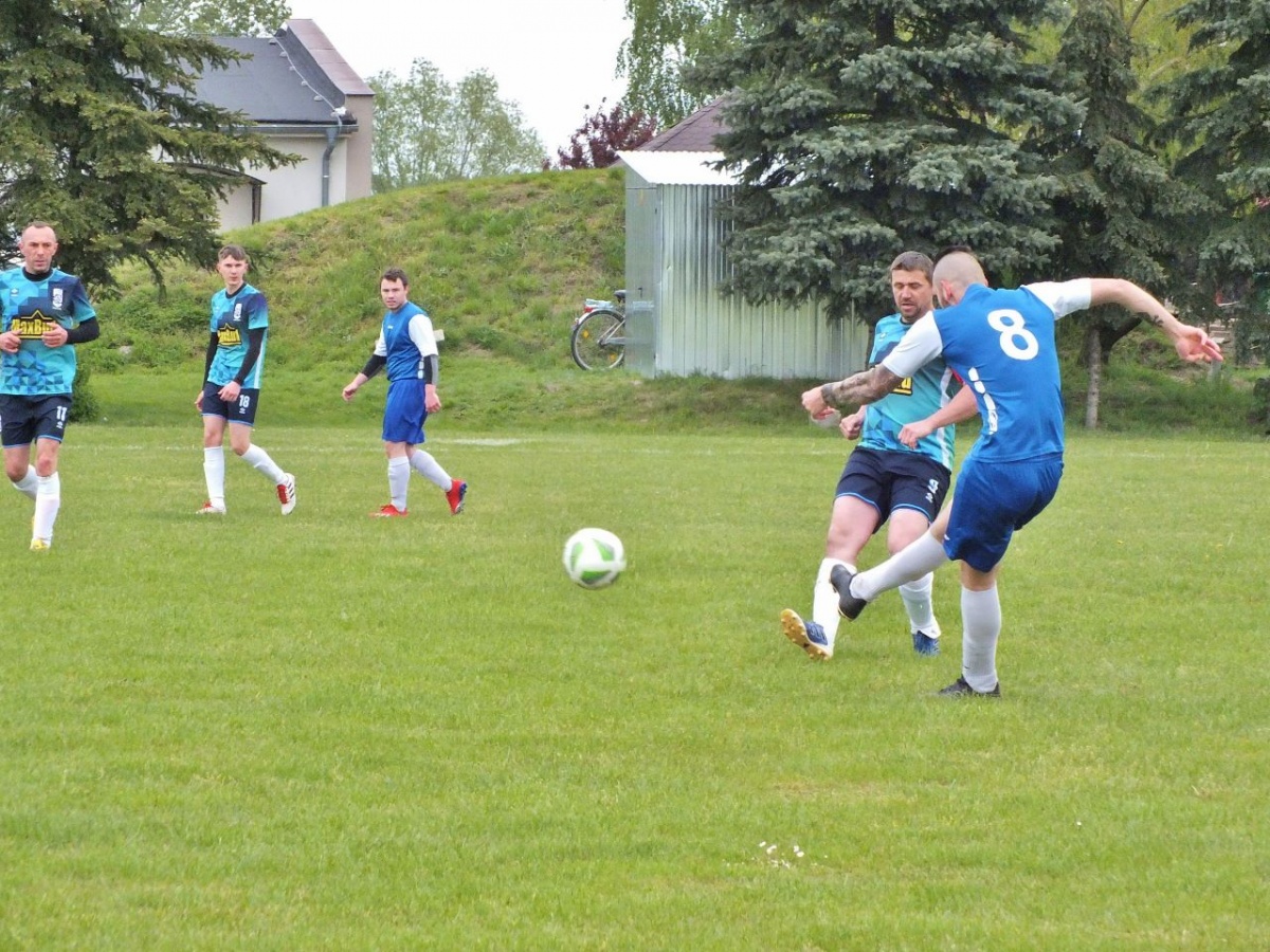Liga wiejska. Aż 19 bramek w 3 meczach!