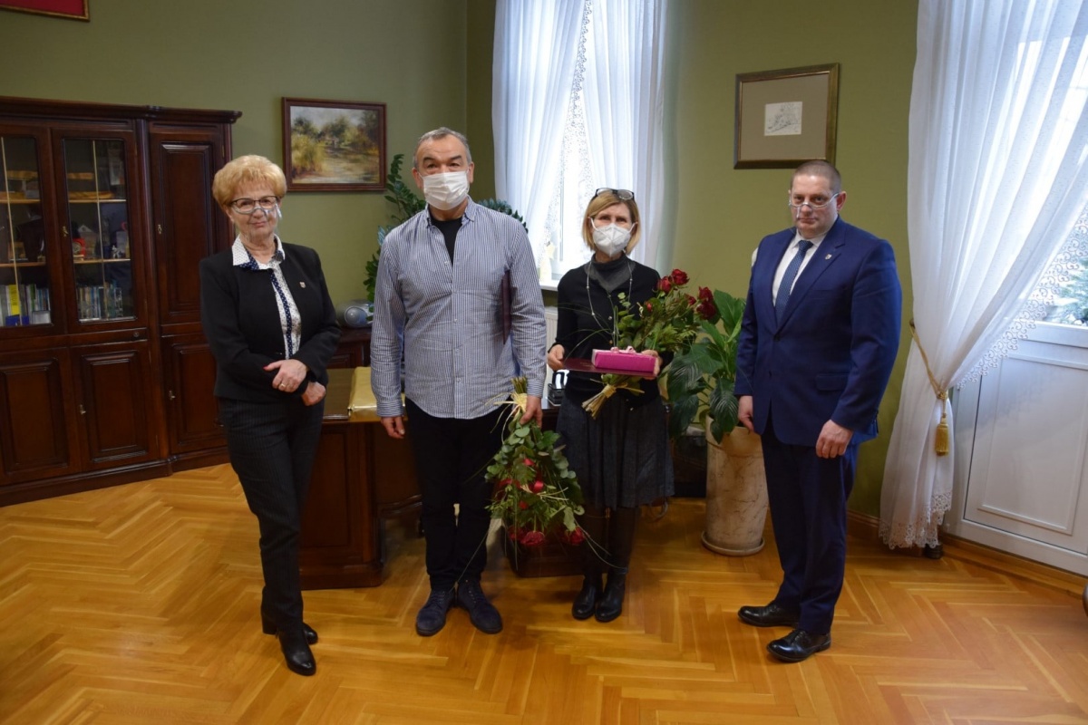 Podziękowali dyrektorom KOK i biblioteki