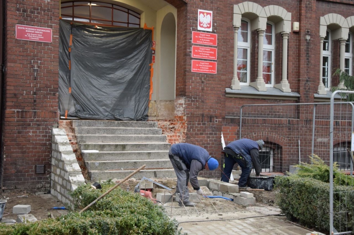 Trwa remont schodów w Zespole Szkół Specjalnych!
