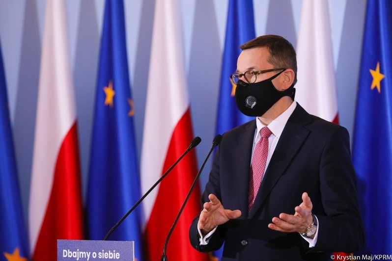 Kolejne restrykcje! Nauka zdalna, obostrzenia w handlu!