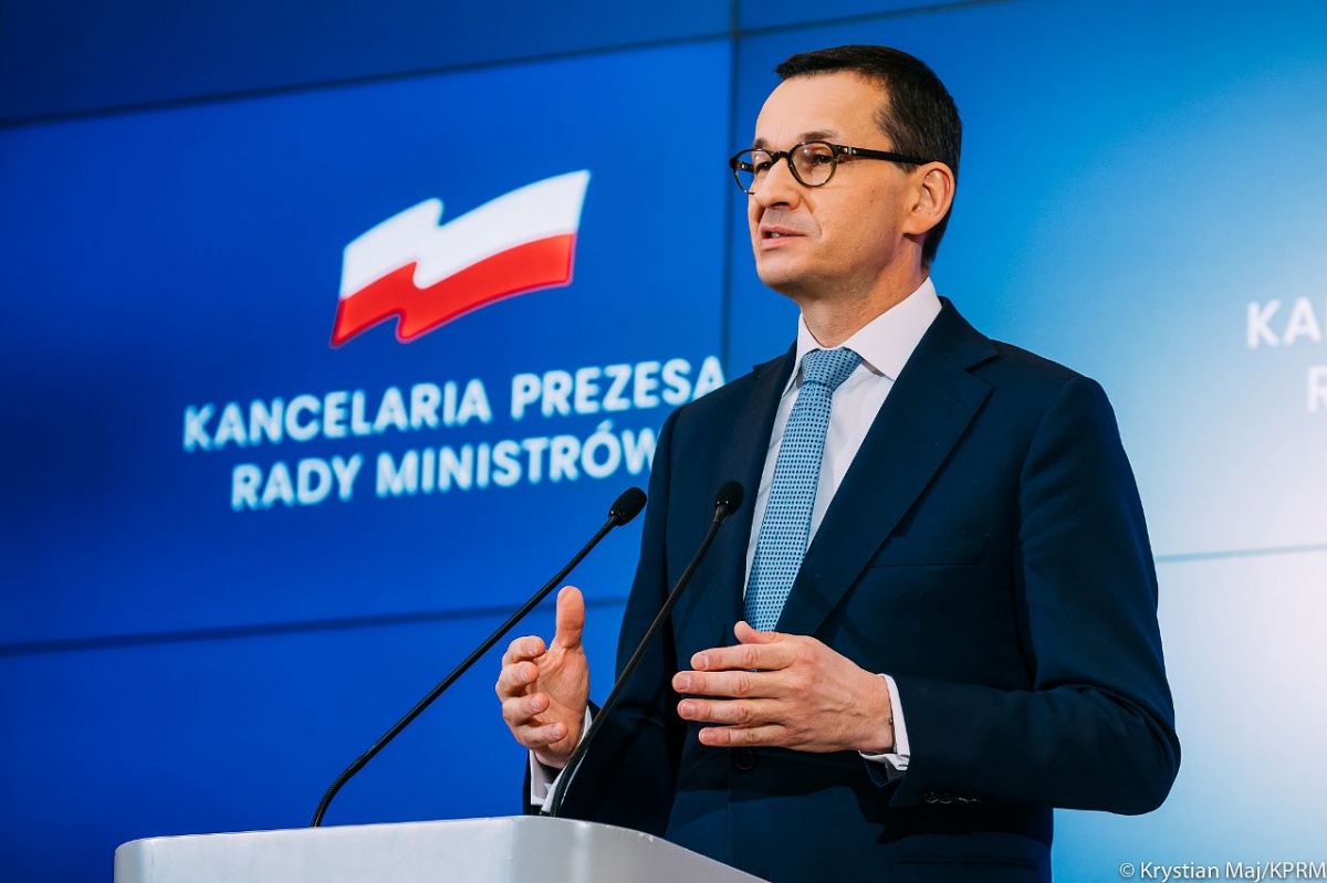 Nowe obostrzenia! Strefa żółta w całym kraju!