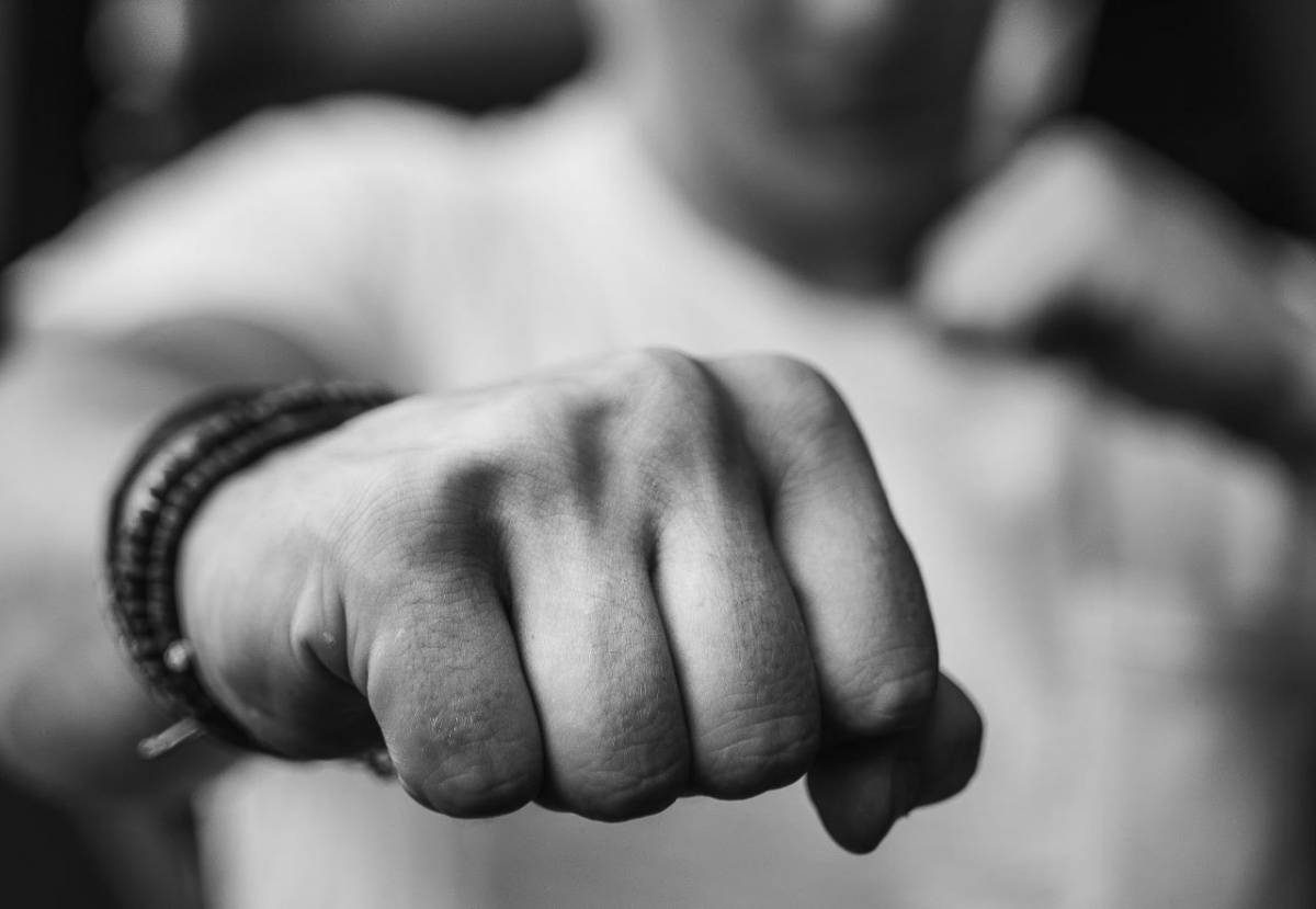 Brutalnie pobił mieszkańca Krzywinia! Poszkodowany w szpitalu
