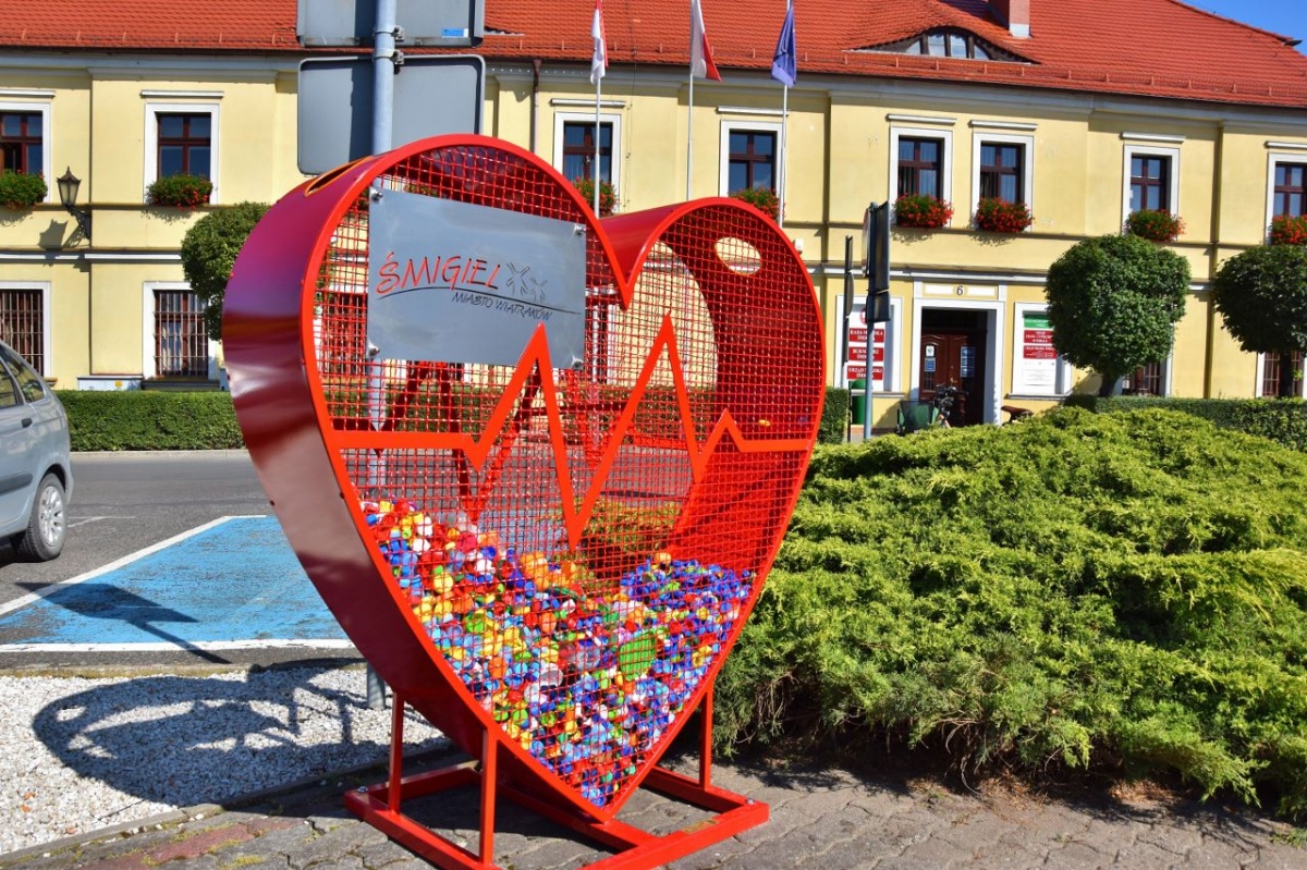 Serca na plastikowe nakrętki w gminie Śmigiel!