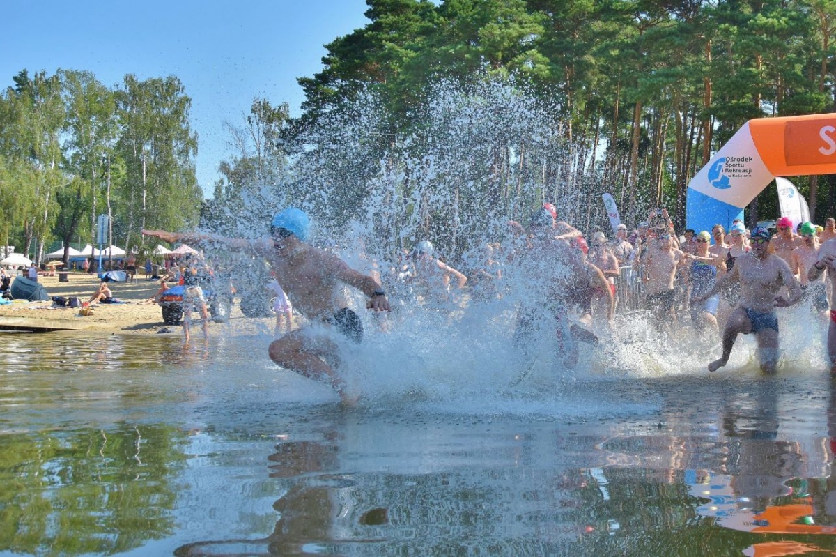 Zawody Pływackie w Nowym Dębcu 2024 [ZDJĘCIA]
