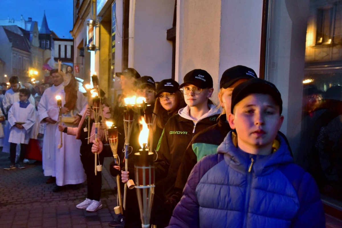 Droga światła przeszła ulicami Kościana