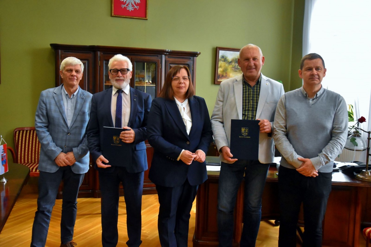 Remont drogi w Robaczynie - podpisano umowę!