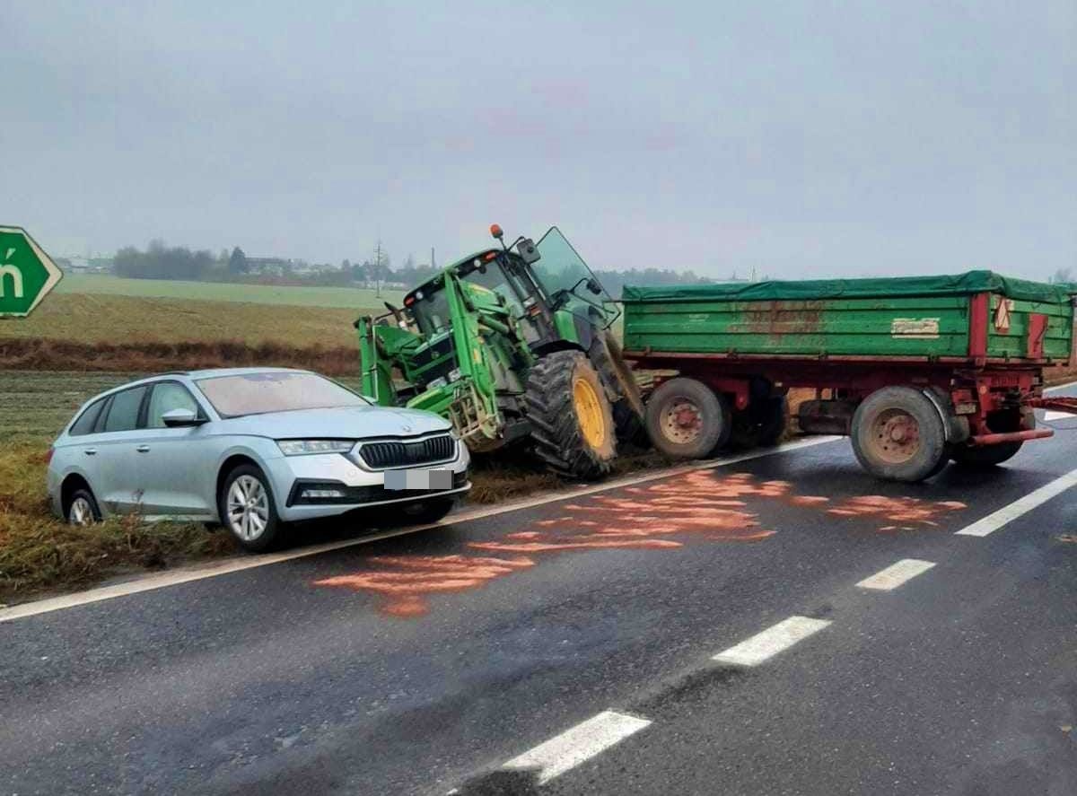 Nie ustąpiła ciągnikowi [ZDJĘCIA]