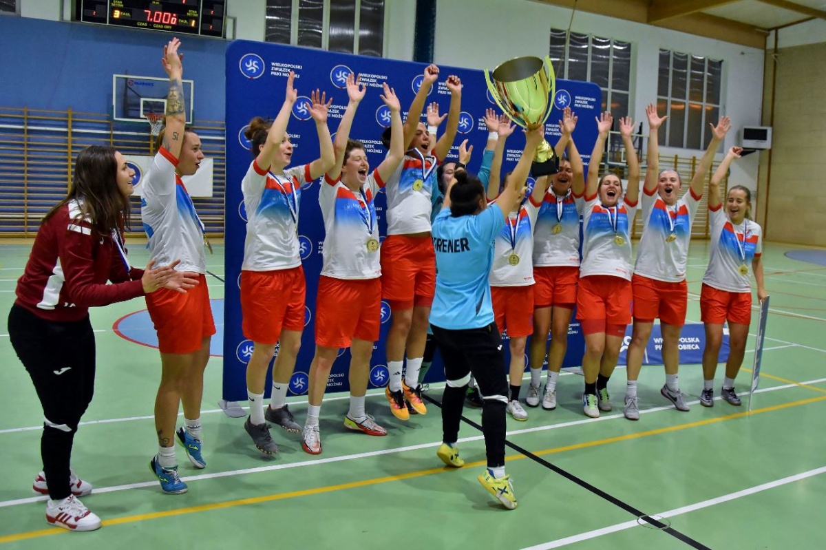 Juna z Pucharem w futsalu! [ZDJĘCIA]