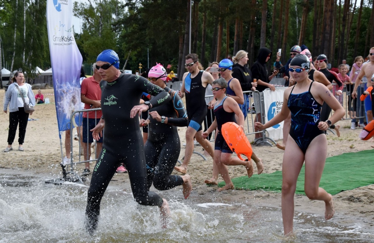 Zawody Pływackie w Nowym Dębcu 2023 [ZDJĘCIA]