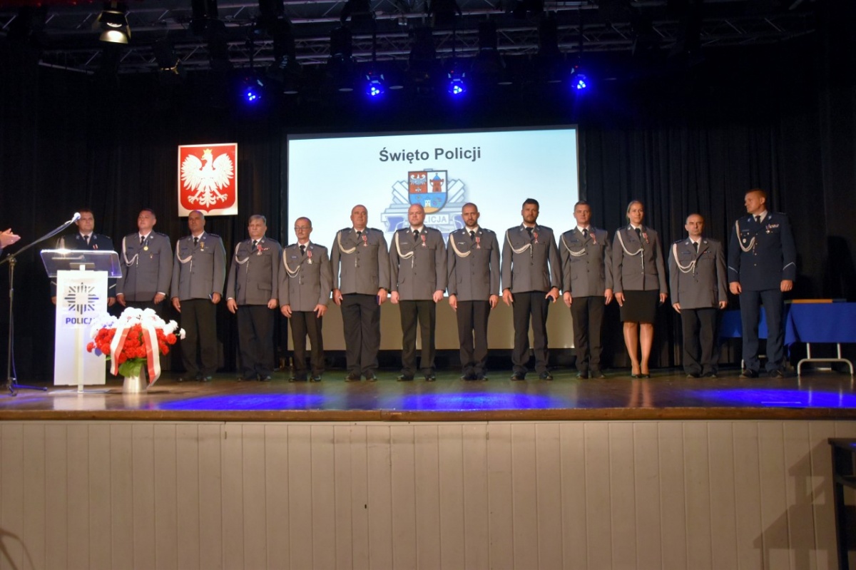Święto policji. Wręczono awanse, nagrody i wyróżnienia [ZDJĘCIA]