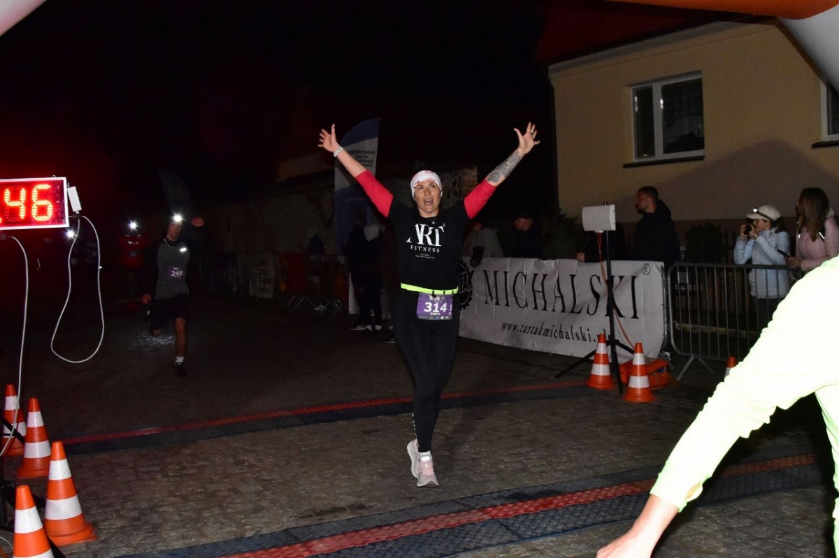 Nocny Bieg o Podkowę Racotu [ZDJĘCIA]